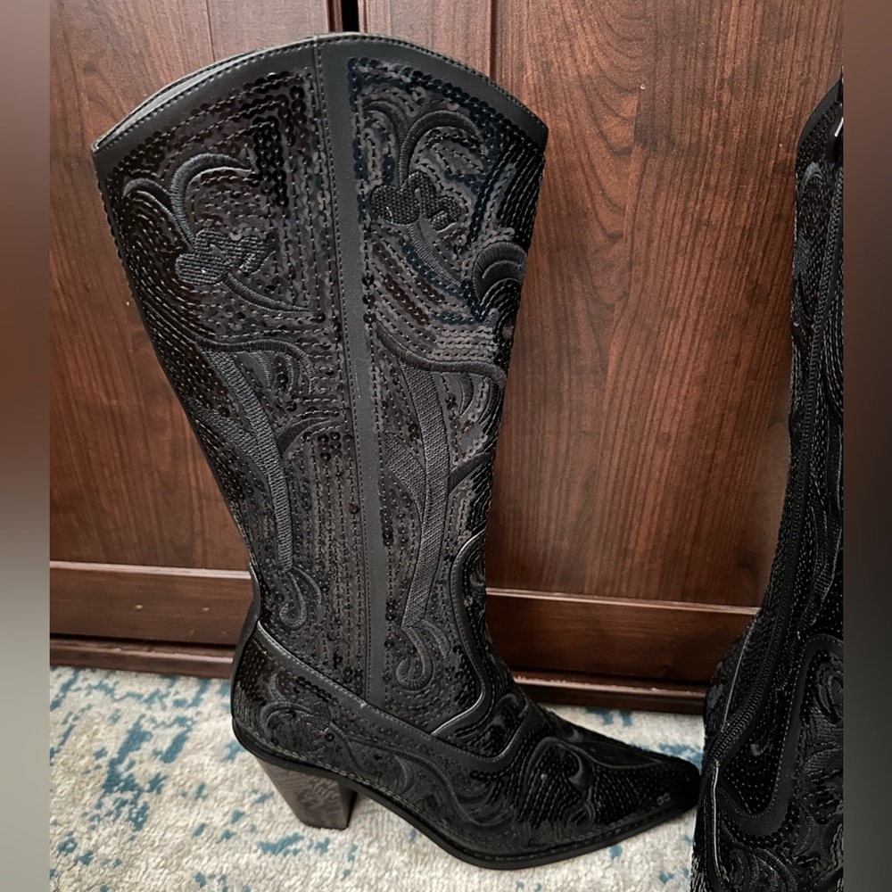 Helen’s Heart Chic Black Sequined Heeled Boots